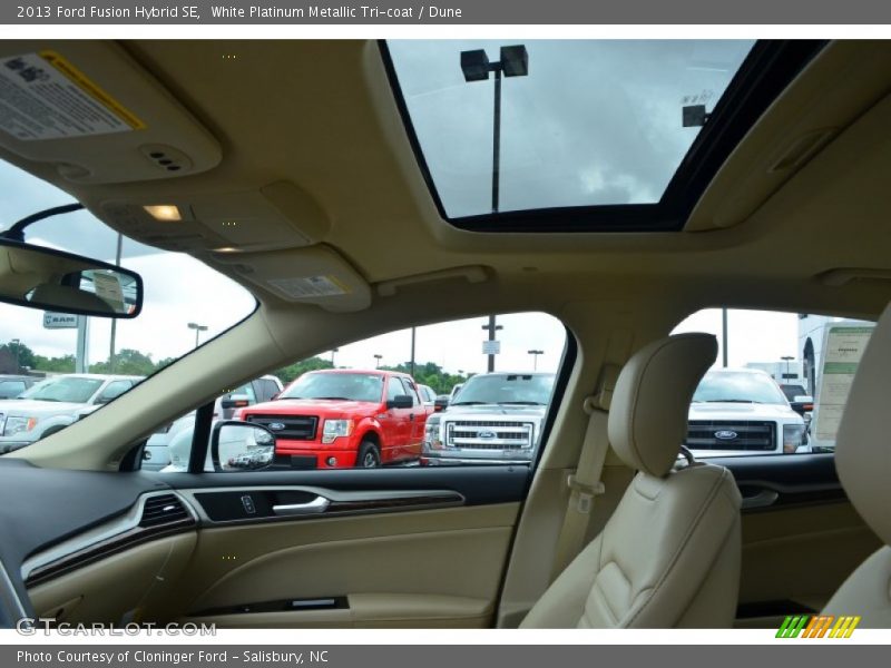 White Platinum Metallic Tri-coat / Dune 2013 Ford Fusion Hybrid SE