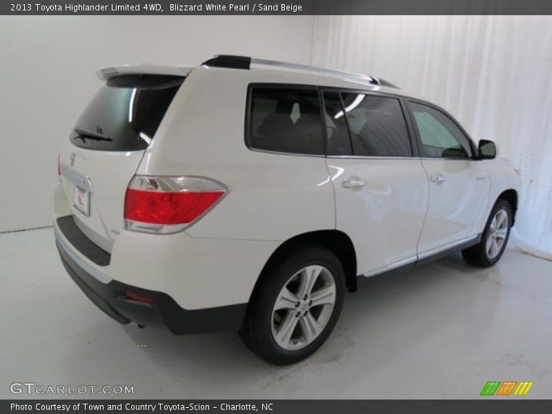 Blizzard White Pearl / Sand Beige 2013 Toyota Highlander Limited 4WD