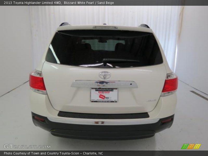 Blizzard White Pearl / Sand Beige 2013 Toyota Highlander Limited 4WD