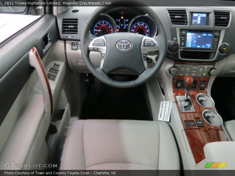 Magnetic Gray Metallic / Ash 2013 Toyota Highlander Limited