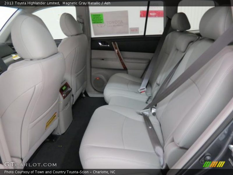 Magnetic Gray Metallic / Ash 2013 Toyota Highlander Limited