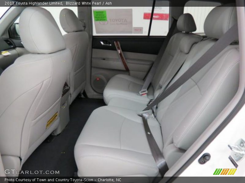 Blizzard White Pearl / Ash 2013 Toyota Highlander Limited