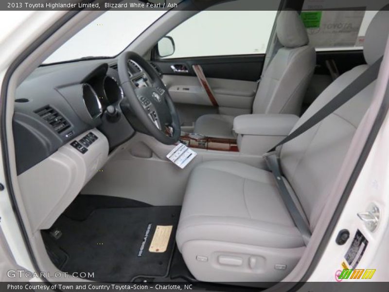 Blizzard White Pearl / Ash 2013 Toyota Highlander Limited
