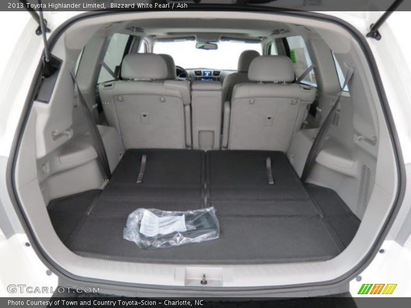 Blizzard White Pearl / Ash 2013 Toyota Highlander Limited