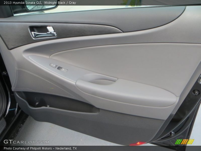 Midnight Black / Gray 2013 Hyundai Sonata GLS