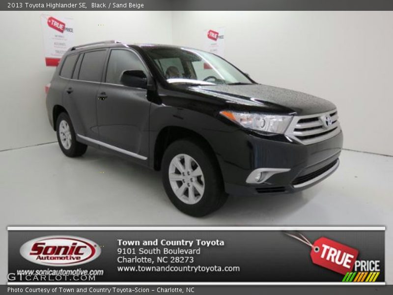 Black / Sand Beige 2013 Toyota Highlander SE