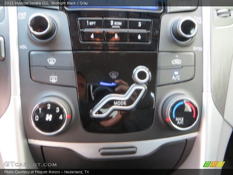 Midnight Black / Gray 2013 Hyundai Sonata GLS