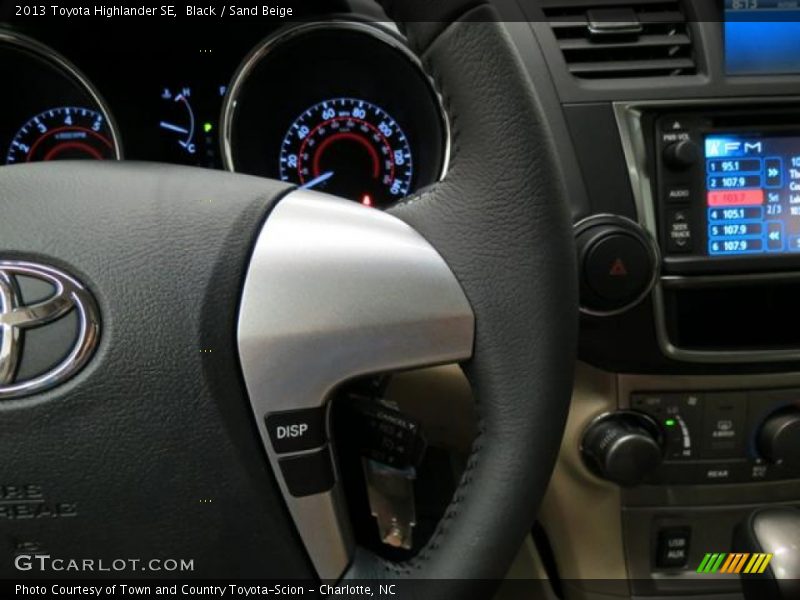 Black / Sand Beige 2013 Toyota Highlander SE
