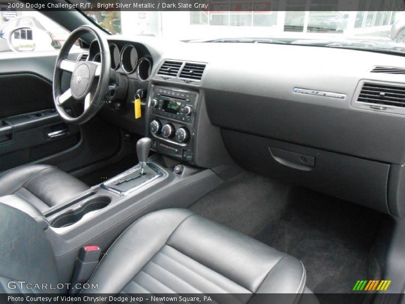 Bright Silver Metallic / Dark Slate Gray 2009 Dodge Challenger R/T