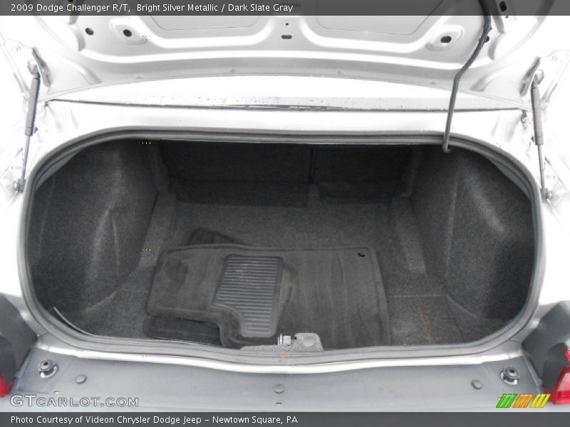 Bright Silver Metallic / Dark Slate Gray 2009 Dodge Challenger R/T