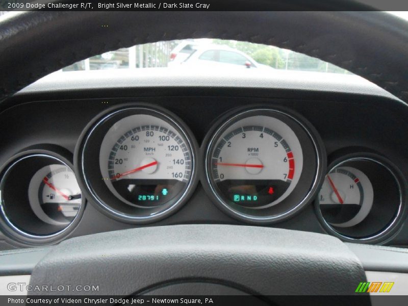 Bright Silver Metallic / Dark Slate Gray 2009 Dodge Challenger R/T