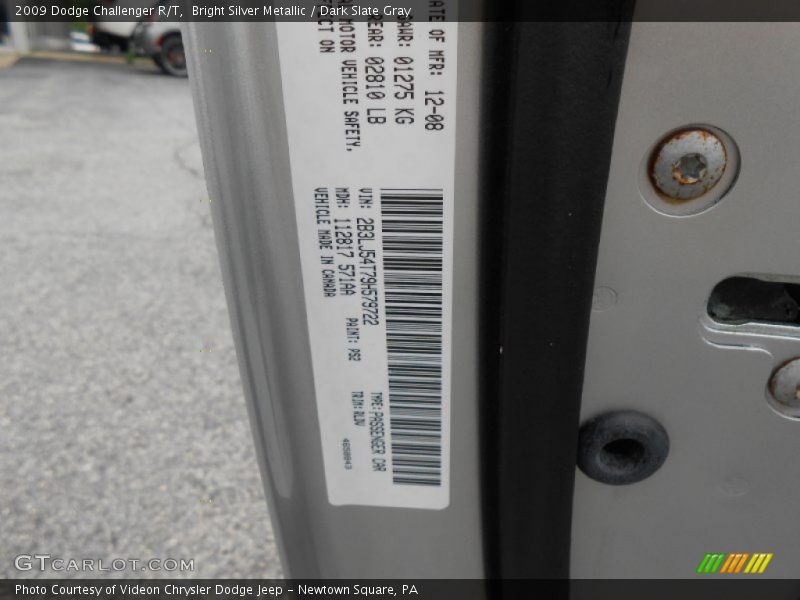 Bright Silver Metallic / Dark Slate Gray 2009 Dodge Challenger R/T