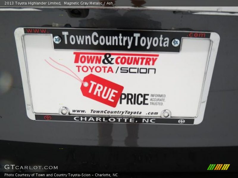 Magnetic Gray Metallic / Ash 2013 Toyota Highlander Limited