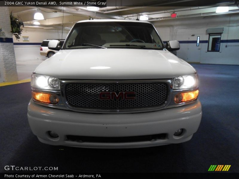 Summit White / Stone Gray 2004 GMC Yukon Denali AWD