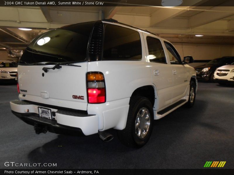 Summit White / Stone Gray 2004 GMC Yukon Denali AWD