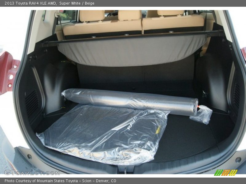 Super White / Beige 2013 Toyota RAV4 XLE AWD