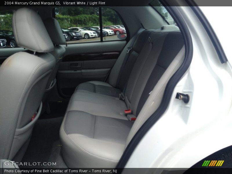 Vibrant White / Light Flint 2004 Mercury Grand Marquis GS