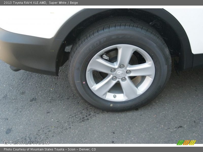 Super White / Beige 2013 Toyota RAV4 XLE AWD