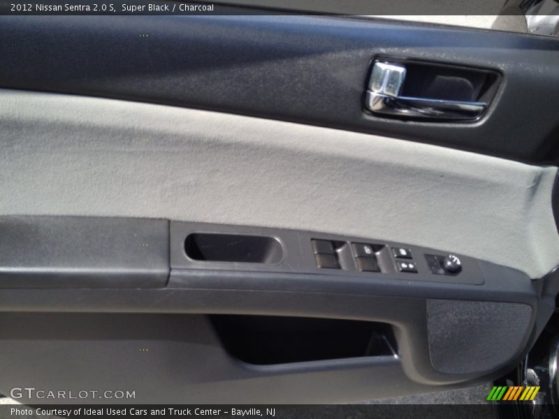 Super Black / Charcoal 2012 Nissan Sentra 2.0 S