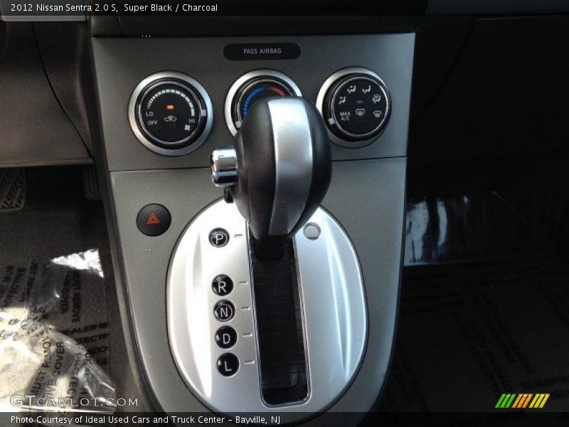 Super Black / Charcoal 2012 Nissan Sentra 2.0 S