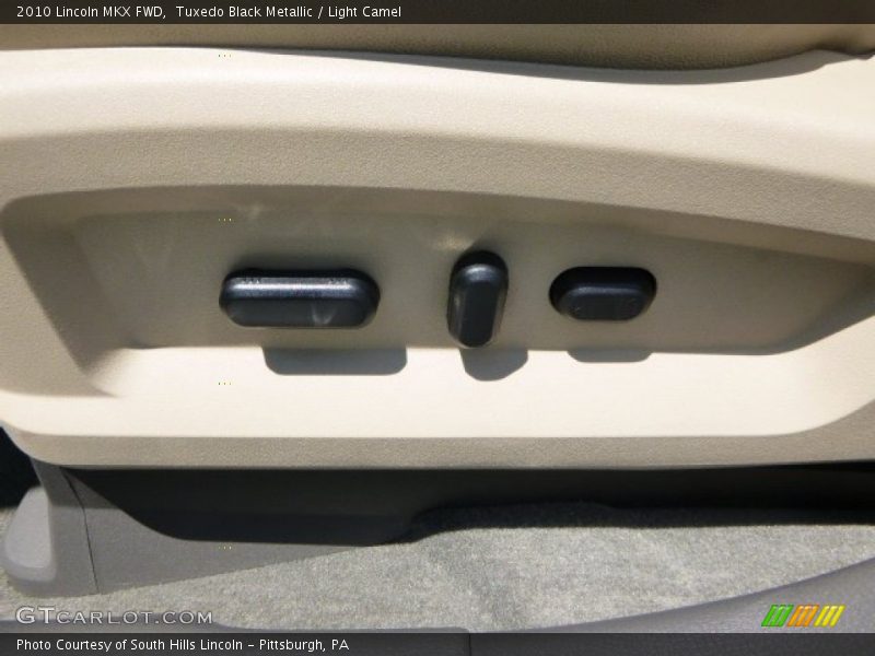 Tuxedo Black Metallic / Light Camel 2010 Lincoln MKX FWD