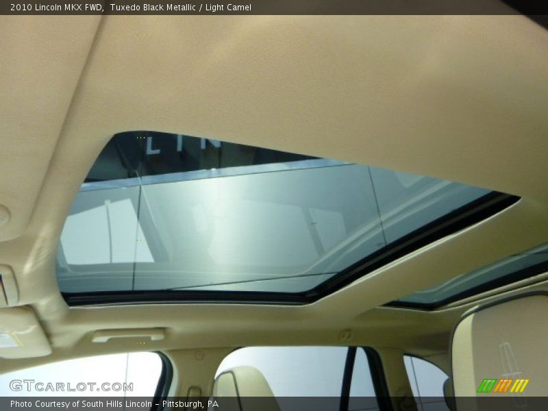 Tuxedo Black Metallic / Light Camel 2010 Lincoln MKX FWD