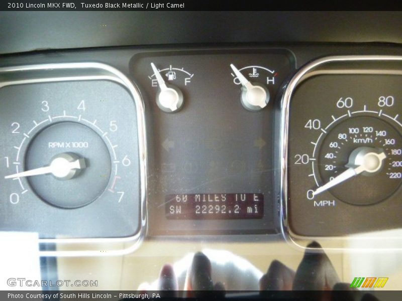 Tuxedo Black Metallic / Light Camel 2010 Lincoln MKX FWD