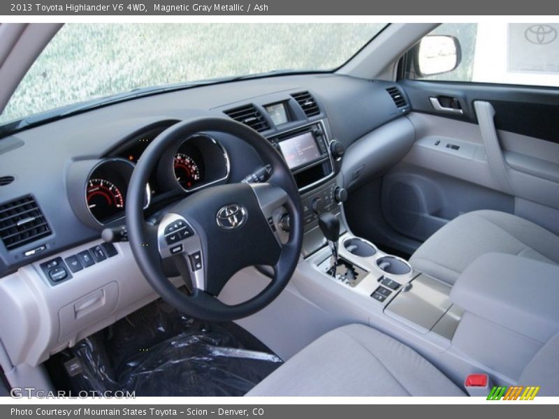 Magnetic Gray Metallic / Ash 2013 Toyota Highlander V6 4WD