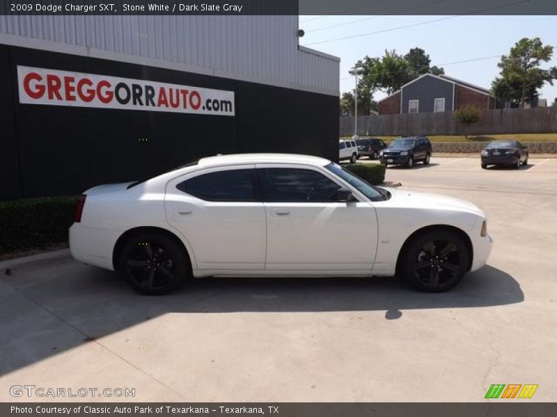 Stone White / Dark Slate Gray 2009 Dodge Charger SXT