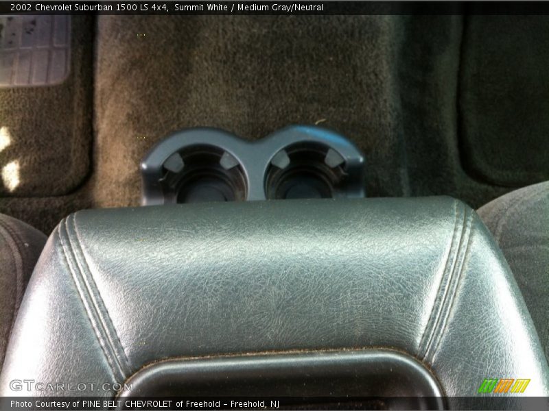 Summit White / Medium Gray/Neutral 2002 Chevrolet Suburban 1500 LS 4x4