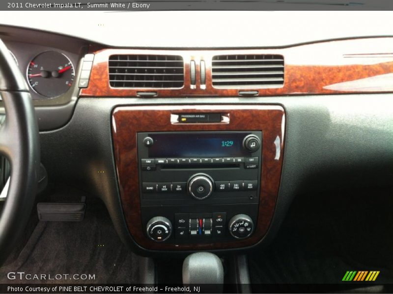 Summit White / Ebony 2011 Chevrolet Impala LT