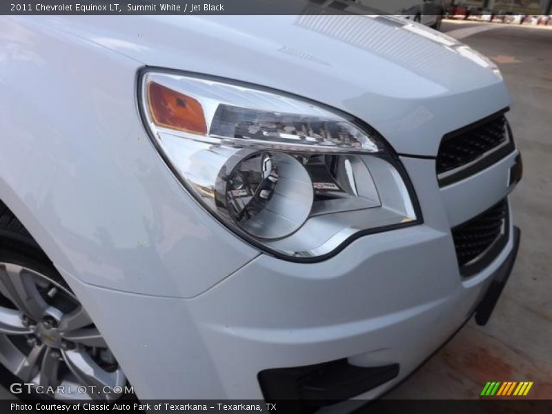 Summit White / Jet Black 2011 Chevrolet Equinox LT