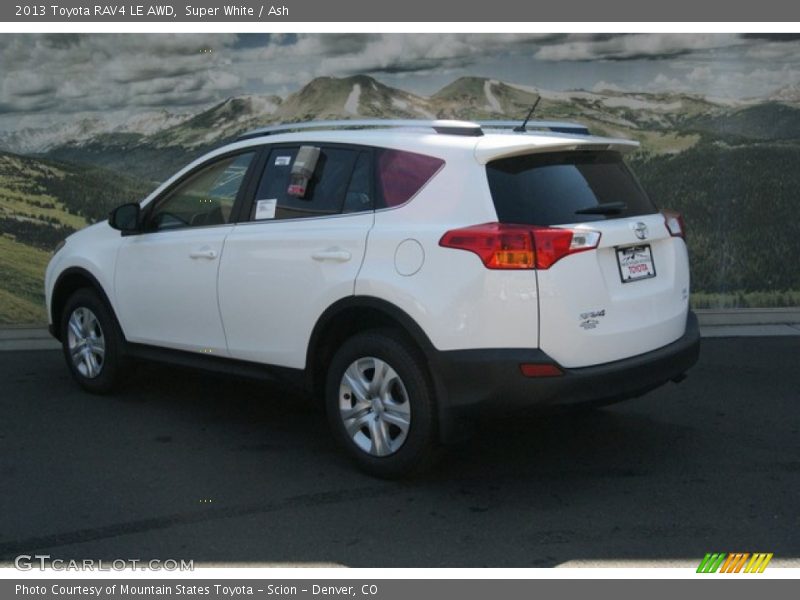 Super White / Ash 2013 Toyota RAV4 LE AWD