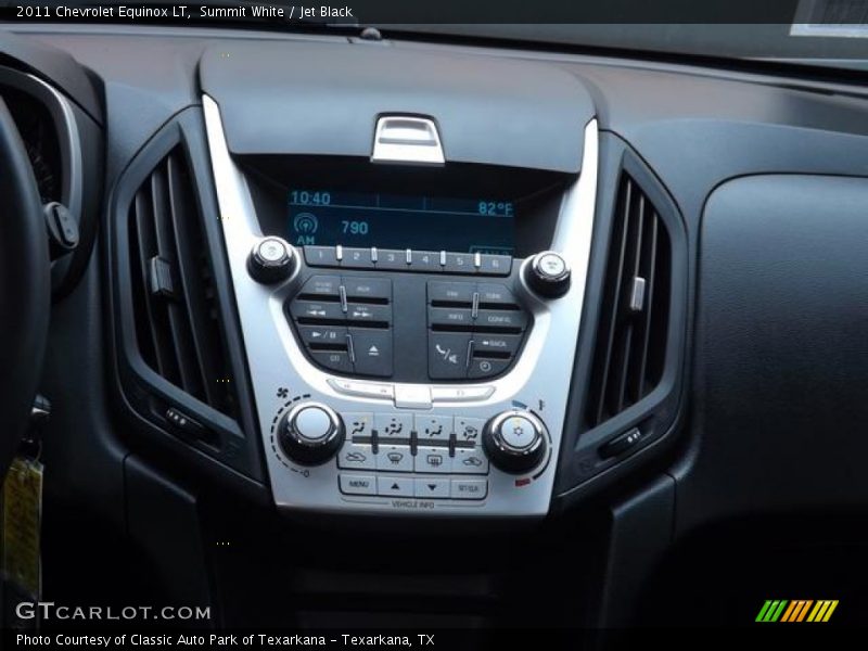 Summit White / Jet Black 2011 Chevrolet Equinox LT