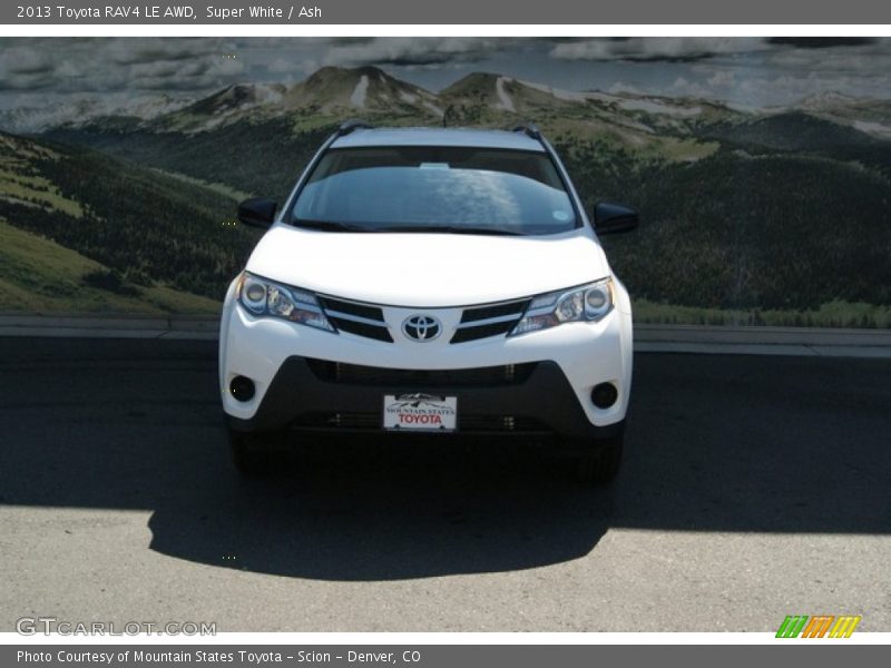 Super White / Ash 2013 Toyota RAV4 LE AWD