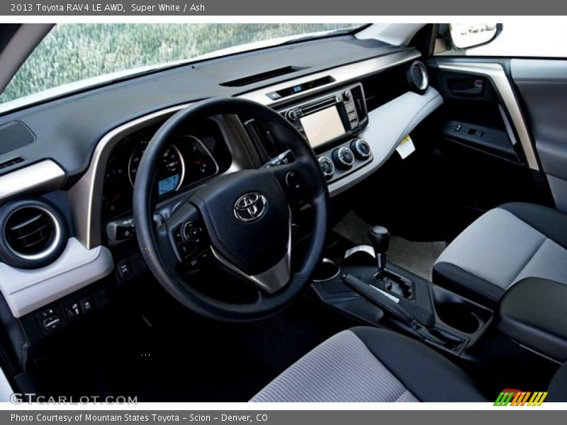 Super White / Ash 2013 Toyota RAV4 LE AWD