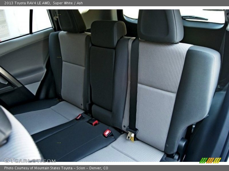 Super White / Ash 2013 Toyota RAV4 LE AWD