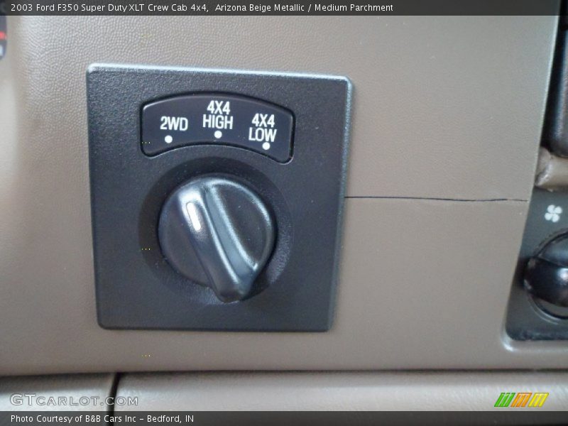 Arizona Beige Metallic / Medium Parchment 2003 Ford F350 Super Duty XLT Crew Cab 4x4