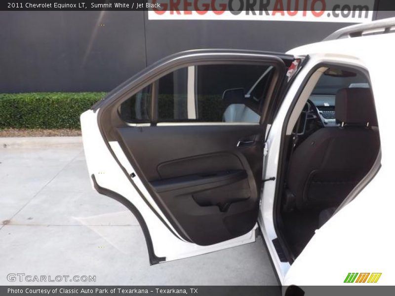 Summit White / Jet Black 2011 Chevrolet Equinox LT