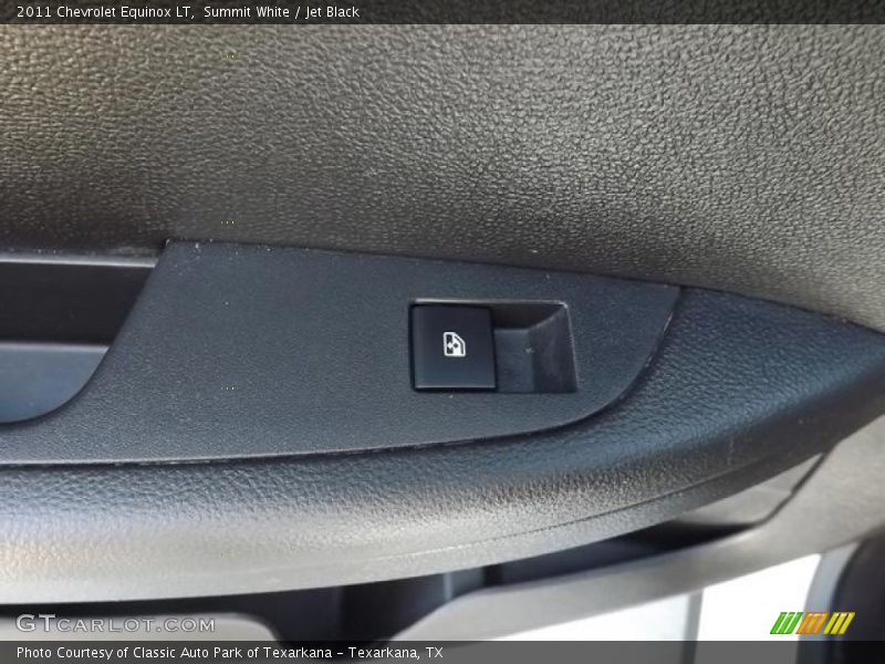 Summit White / Jet Black 2011 Chevrolet Equinox LT