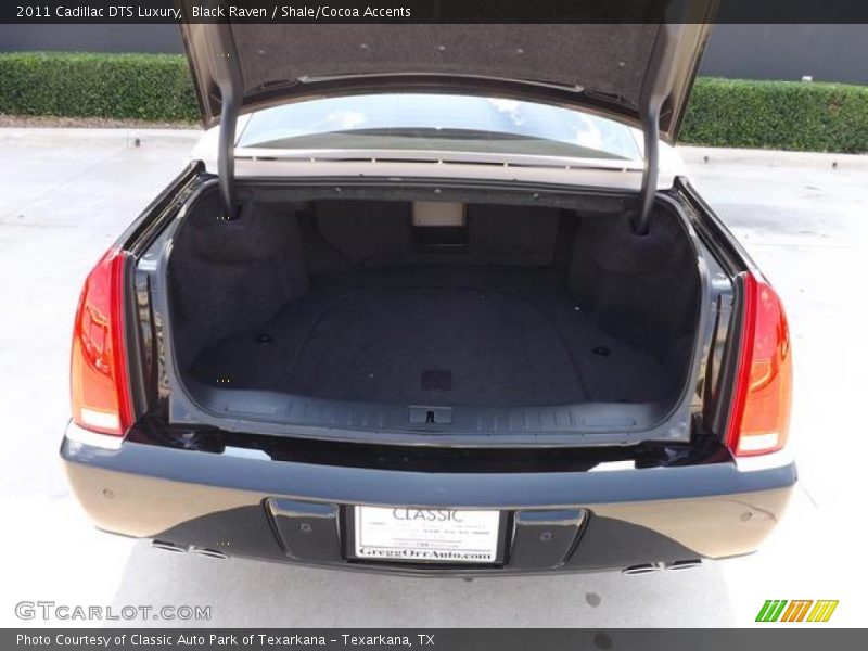 Black Raven / Shale/Cocoa Accents 2011 Cadillac DTS Luxury
