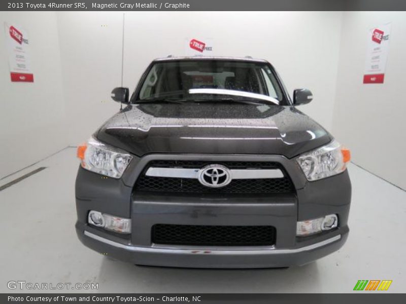 Magnetic Gray Metallic / Graphite 2013 Toyota 4Runner SR5