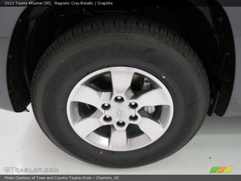 Magnetic Gray Metallic / Graphite 2013 Toyota 4Runner SR5