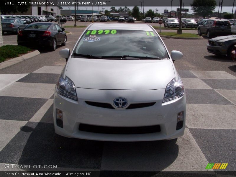 Blizzard White Pearl / Bisque 2011 Toyota Prius Hybrid IV