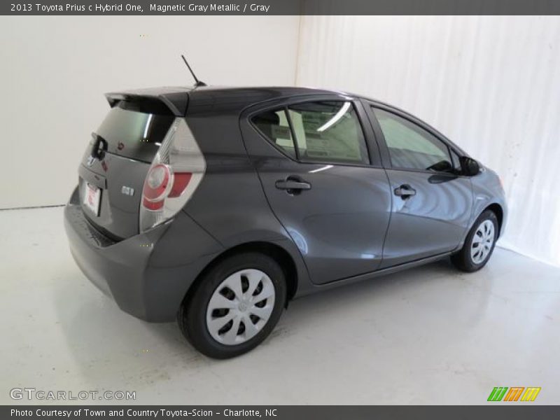 Magnetic Gray Metallic / Gray 2013 Toyota Prius c Hybrid One