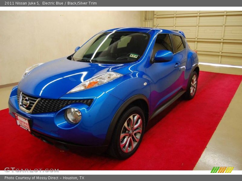 Electric Blue / Black/Silver Trim 2011 Nissan Juke S