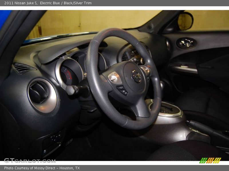 Electric Blue / Black/Silver Trim 2011 Nissan Juke S