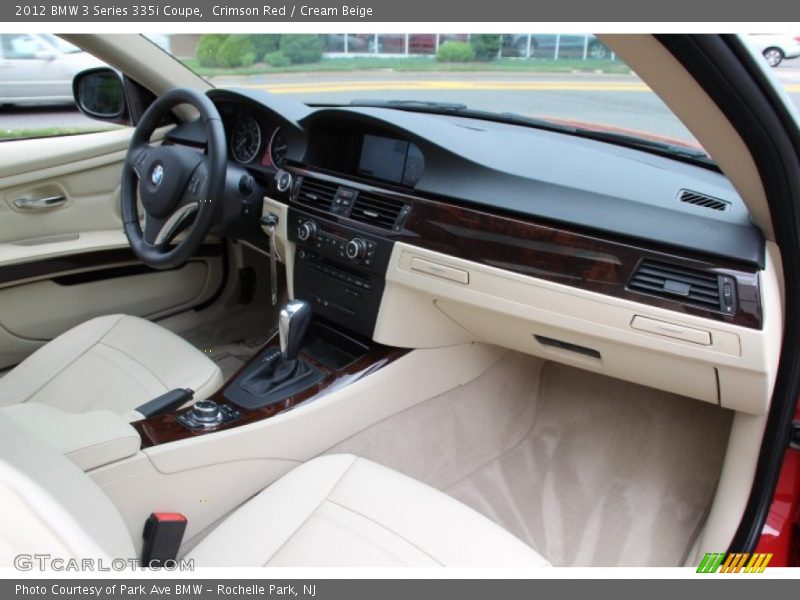 Dashboard of 2012 3 Series 335i Coupe