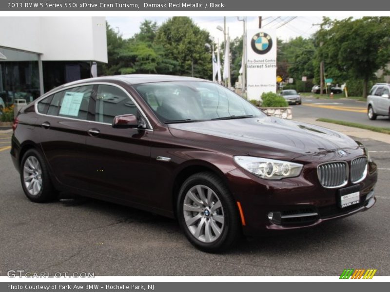 Front 3/4 View of 2013 5 Series 550i xDrive Gran Turismo