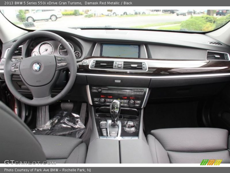 Dashboard of 2013 5 Series 550i xDrive Gran Turismo